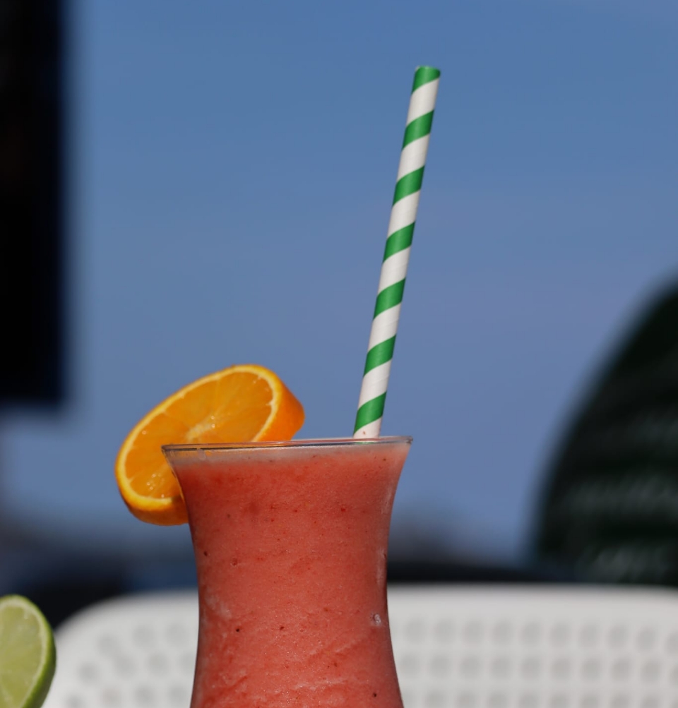 Beach Bar Embat – Bebidas y tapas frente al mar en Puerto de Pollença